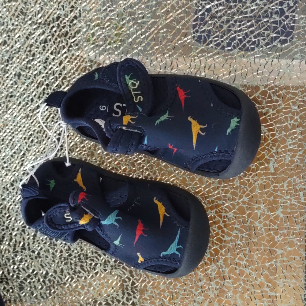 Toddler boys water shoes